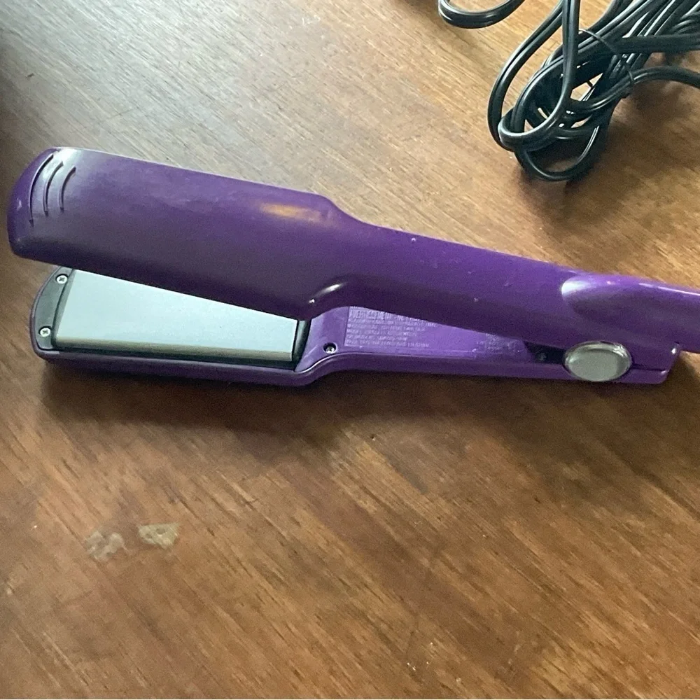 Conair Hair Straightener Flat Iron Styling Tool Digital‎ Wide Purple - Picture 4 of 5